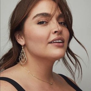 Kendra Scott Alice Drop Earrings in the color Gold NWOT